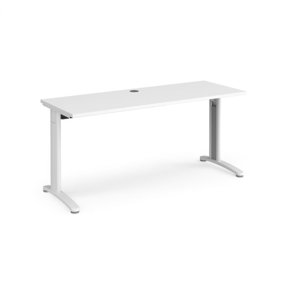 TR10 straight desk 600mm deep